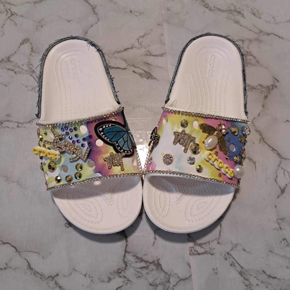 Crocs size 9 multi colored - Picture 2 of 8